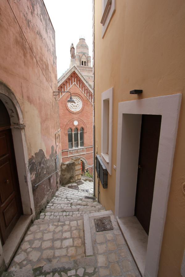 Il Viaggiatore Gaeta Medievale B&B 外观 照片