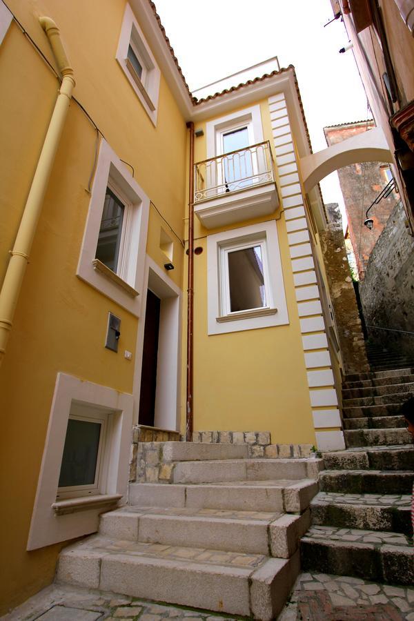 Il Viaggiatore Gaeta Medievale B&B 外观 照片