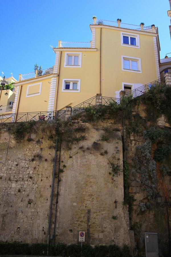 Il Viaggiatore Gaeta Medievale B&B 外观 照片